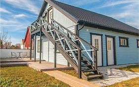 Cozy Apartment In Klintehamn With Wifi